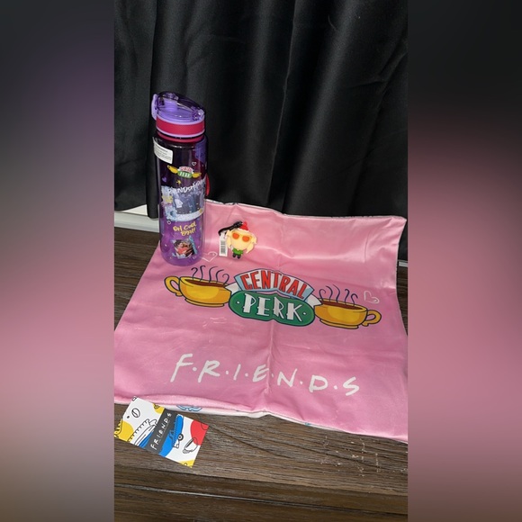 Accessories - Friends Merchandise Water Bottle the infamous turkey head keychain w/ bag ☕️